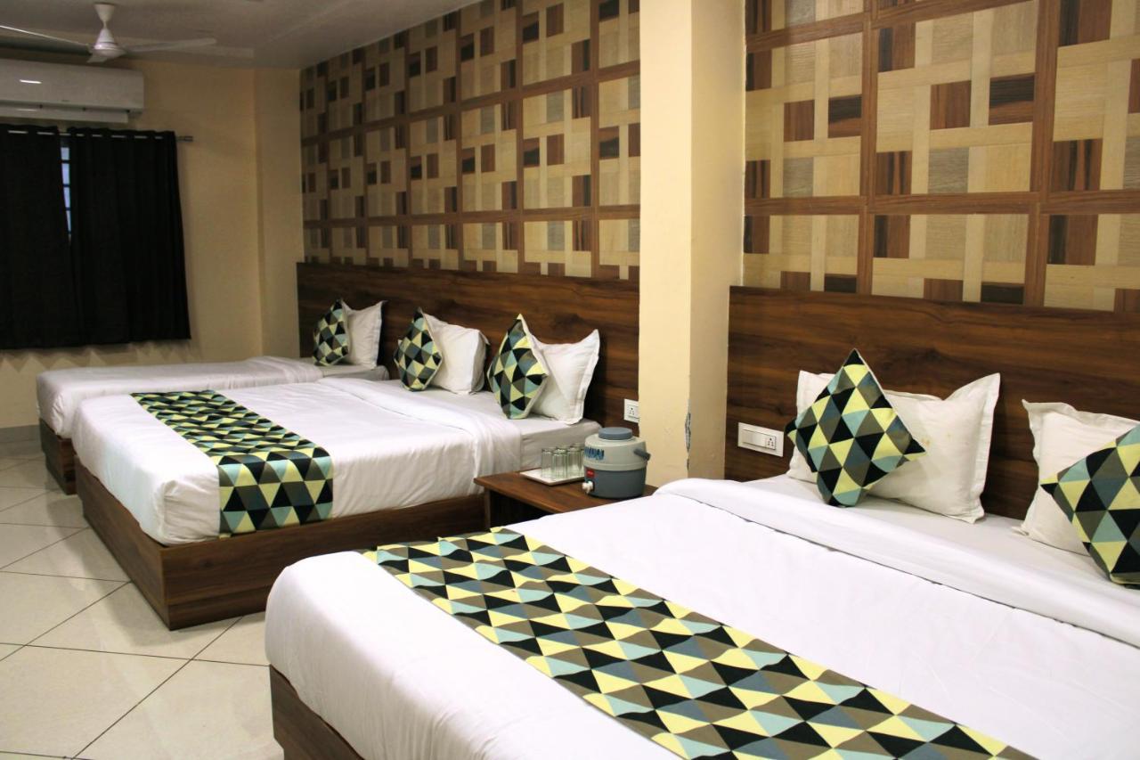 Maruti Group Of Hotels - Shri Naman Nathdwara Exterior photo