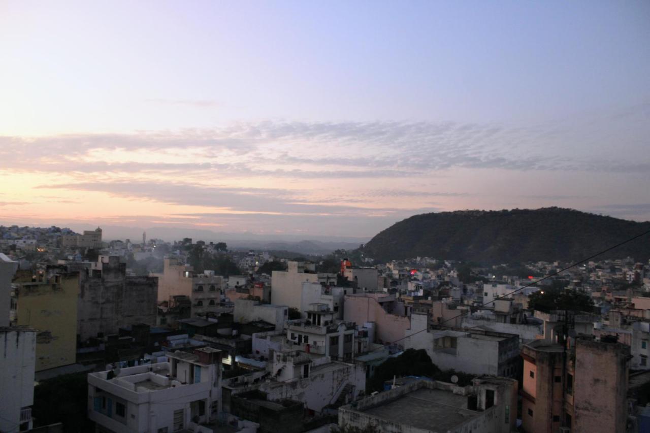 Maruti Group Of Hotels - Shri Naman Nathdwara Exterior photo